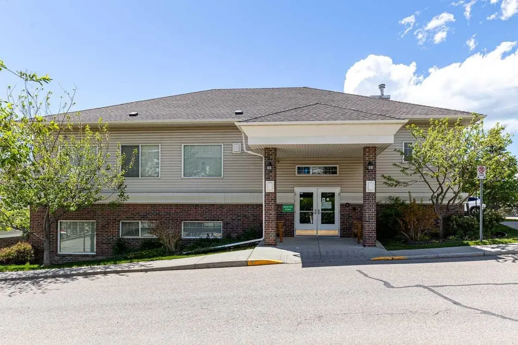 928 Arbour Lake Road NW Calgary AB T3G 5T2