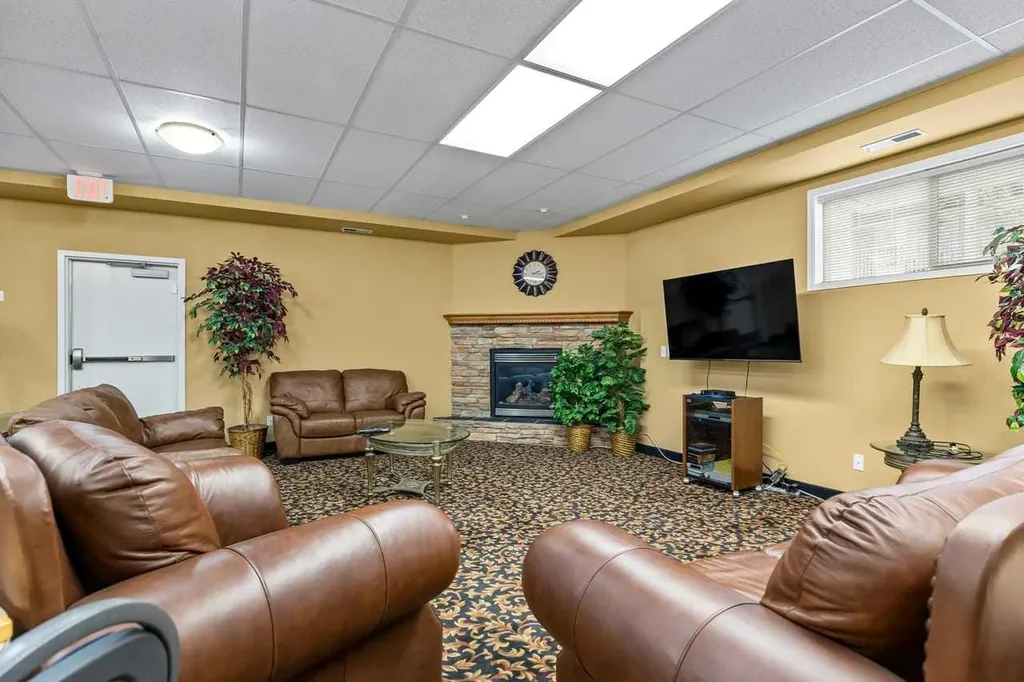 928 Arbour Lake Road NW Calgary AB T3G 5T2