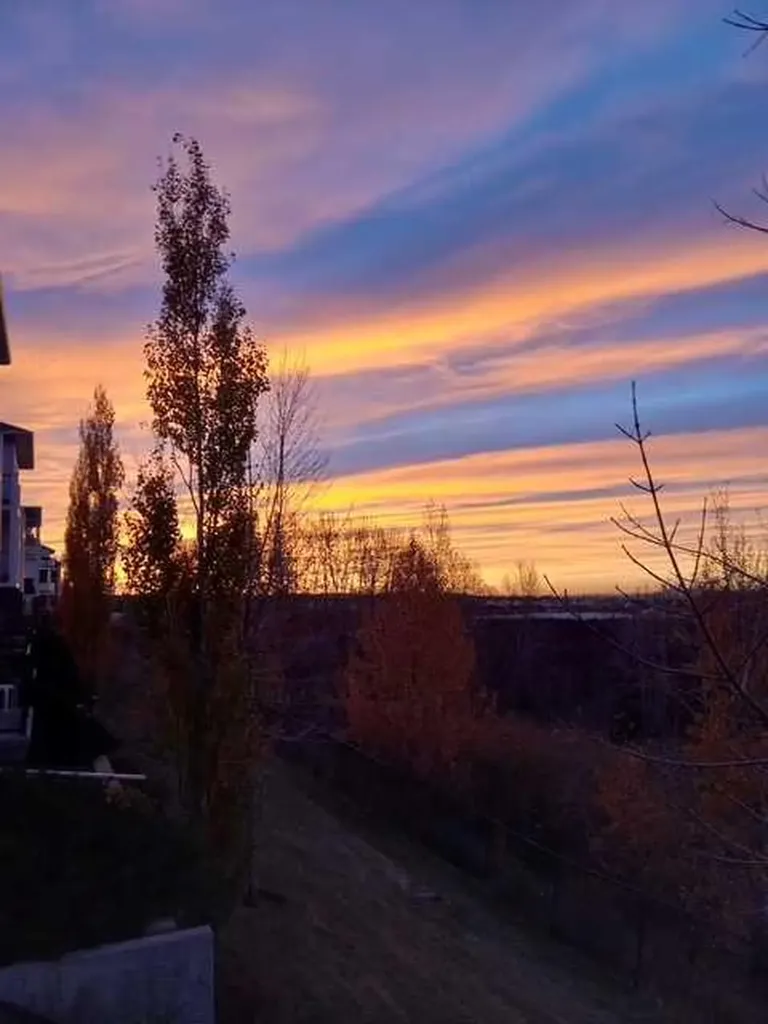 928 Arbour Lake Road NW Calgary AB T3G 5T2