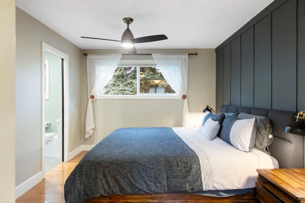 10504 Spadina Drive SW Calgary AB T2W 0T4