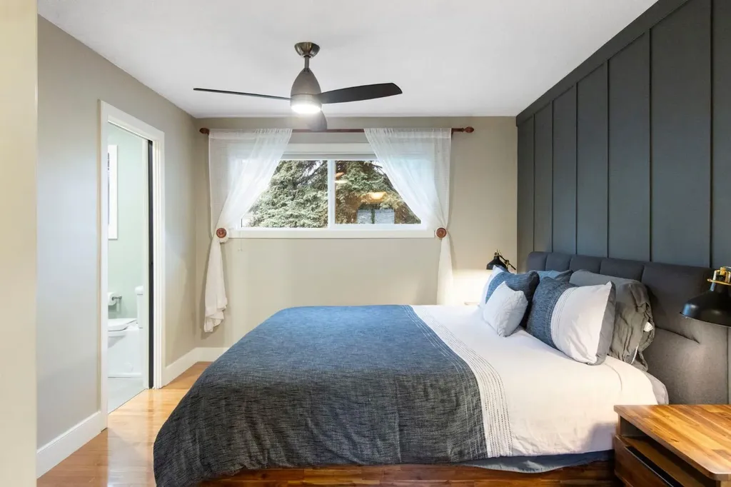 10504 Spadina Drive SW Calgary AB T2W 0T4