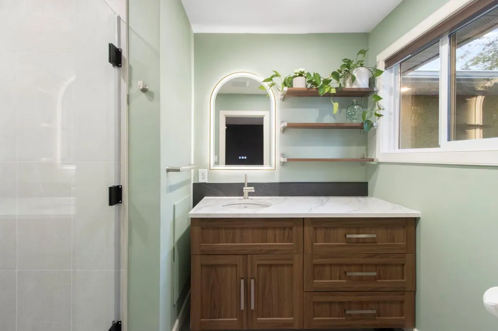 10504 Spadina Drive SW Calgary AB T2W 0T4