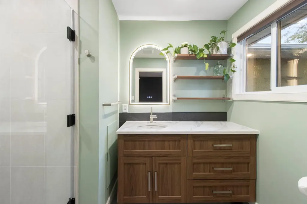 10504 Spadina Drive SW Calgary AB T2W 0T4