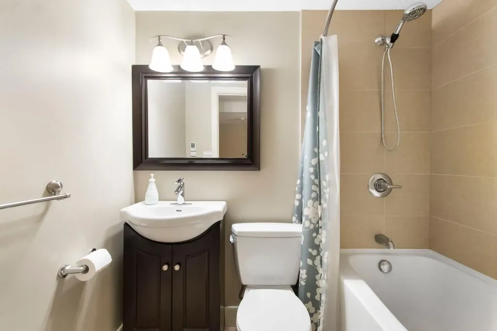 10504 Spadina Drive SW Calgary AB T2W 0T4