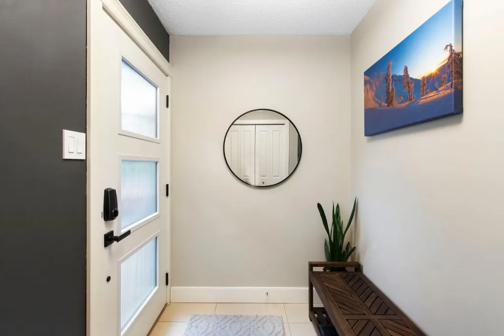 10504 Spadina Drive SW Calgary AB T2W 0T4