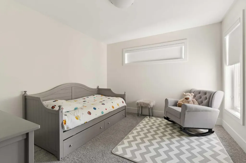 2851 12 Avenue SW Calgary AB T3C 3Y7