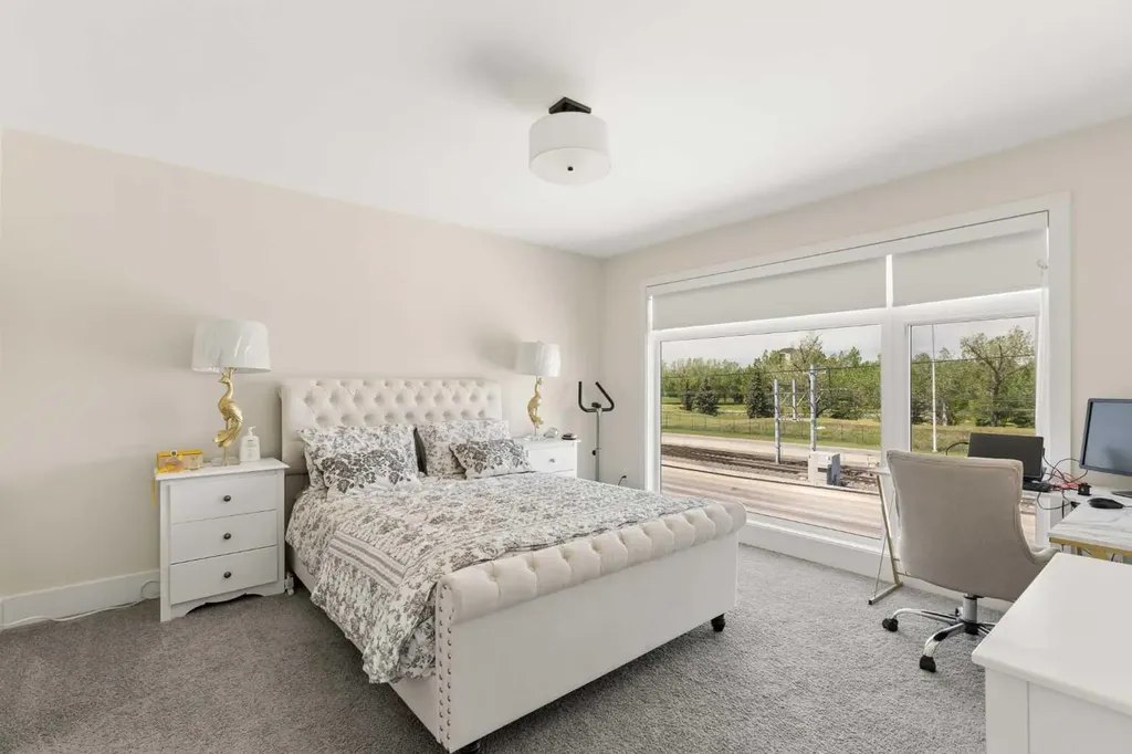 2851 12 Avenue SW Calgary AB T3C 3Y7