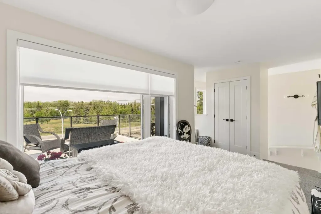 2851 12 Avenue SW Calgary AB T3C 3Y7