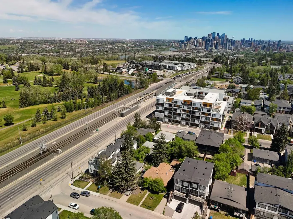 2851 12 Avenue SW Calgary AB T3C 3Y7