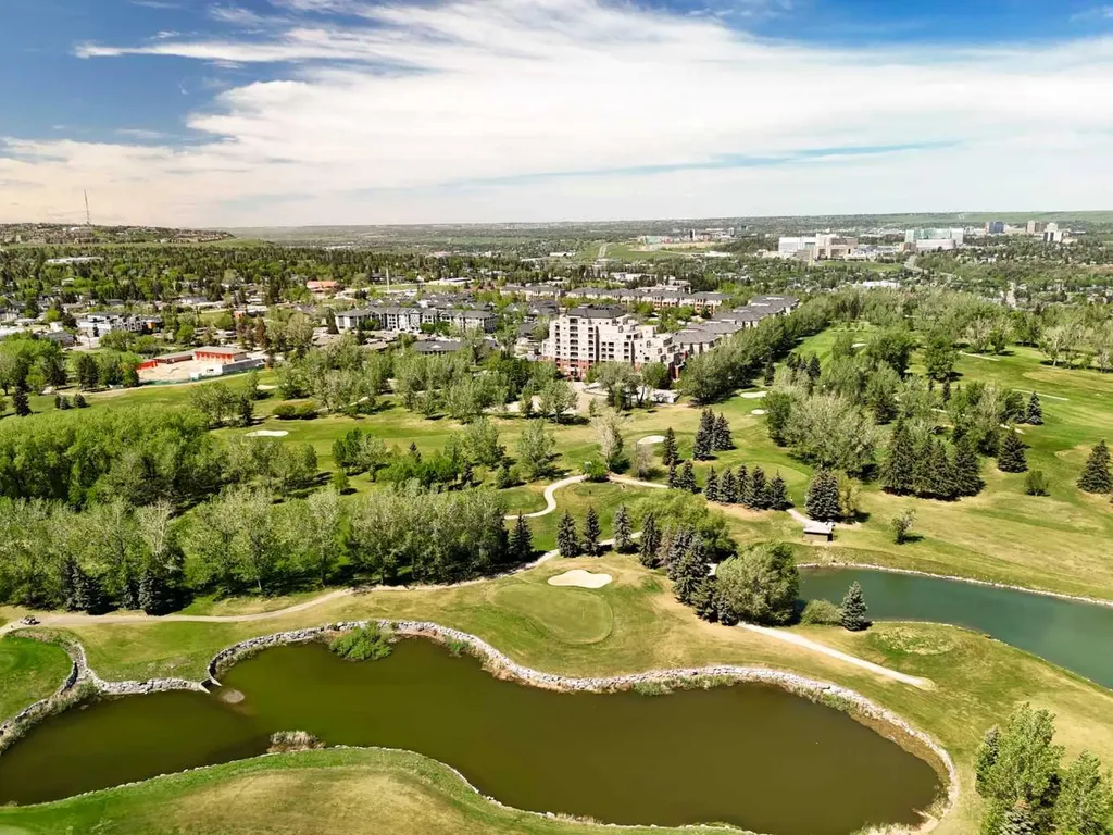 2851 12 Avenue SW Calgary AB T3C 3Y7