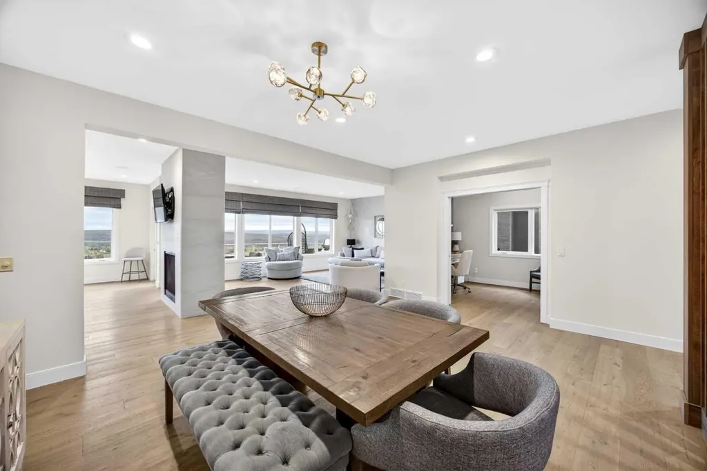 224 Springbluff Heights SW Calgary AB T3H 5B8