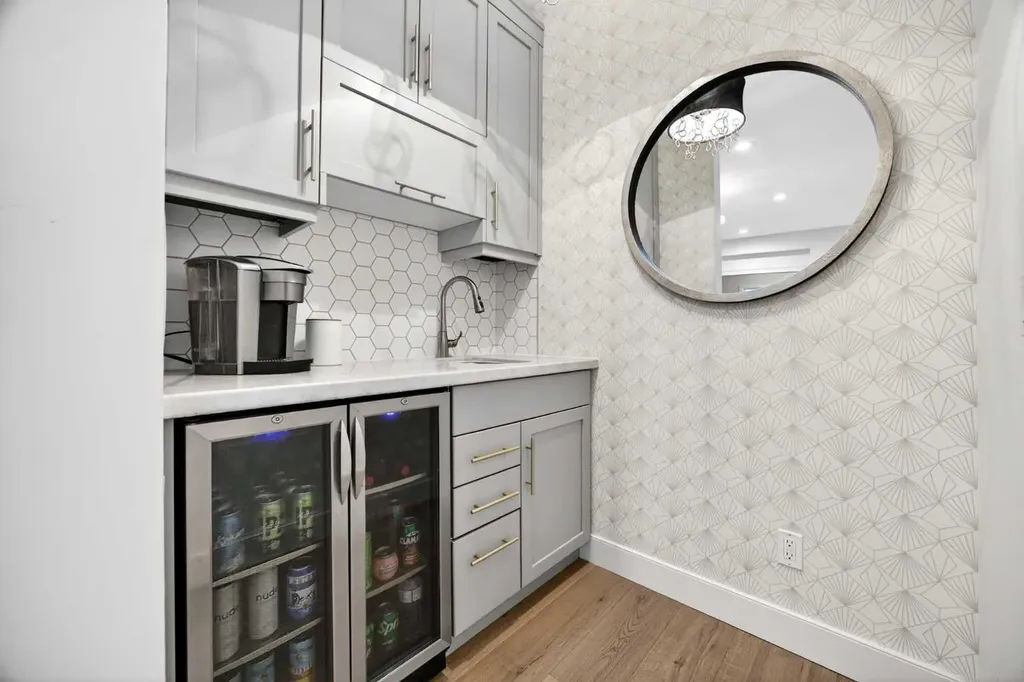 224 Springbluff Heights SW Calgary AB T3H 5B8