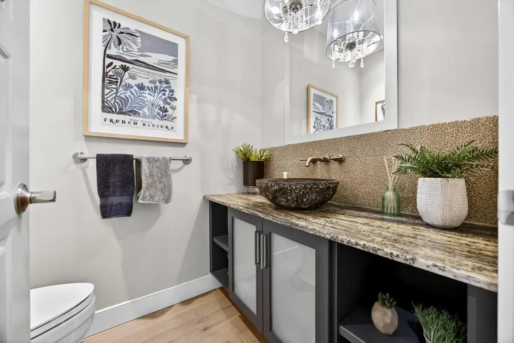 224 Springbluff Heights SW Calgary AB T3H 5B8