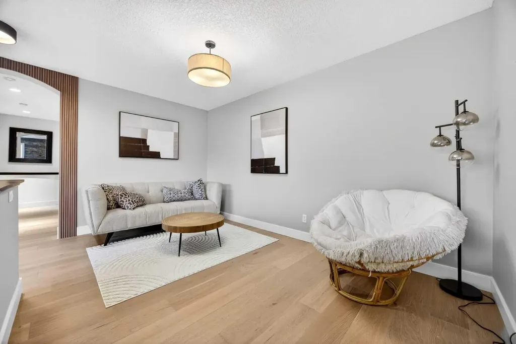 224 Springbluff Heights SW Calgary AB T3H 5B8