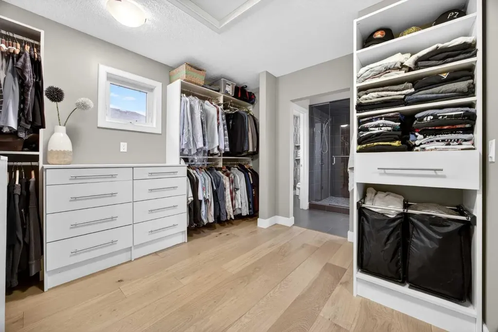 224 Springbluff Heights SW Calgary AB T3H 5B8