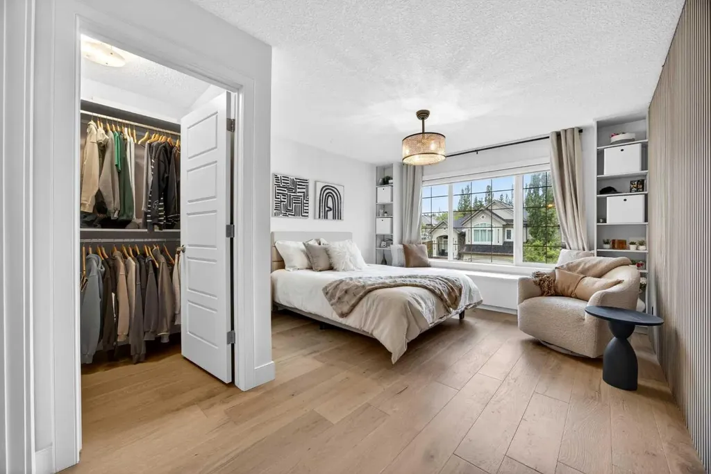 224 Springbluff Heights SW Calgary AB T3H 5B8