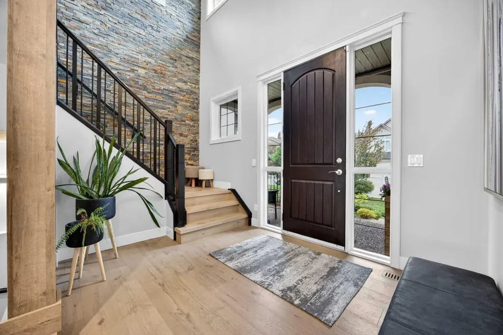 224 Springbluff Heights SW Calgary AB T3H 5B8