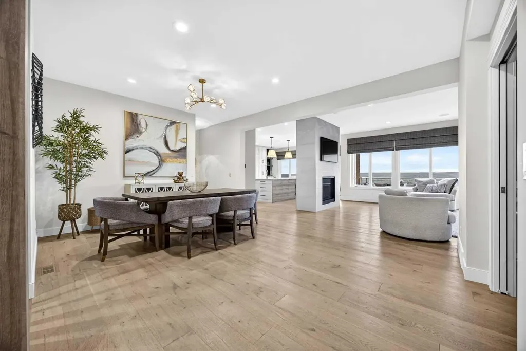 224 Springbluff Heights SW Calgary AB T3H 5B8