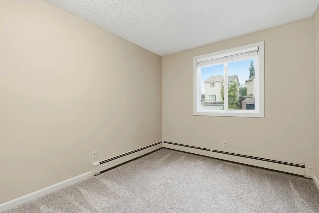 6400 Coach Hill Road SW Calgary AB T3H 1l6