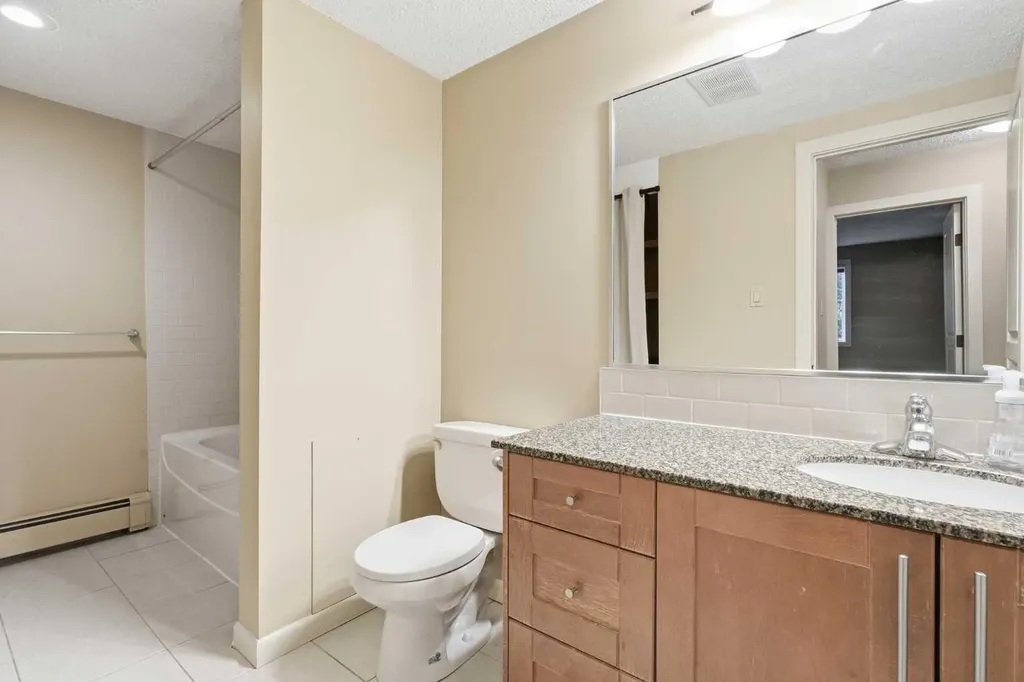 6400 Coach Hill Road SW Calgary AB T3H 1l6