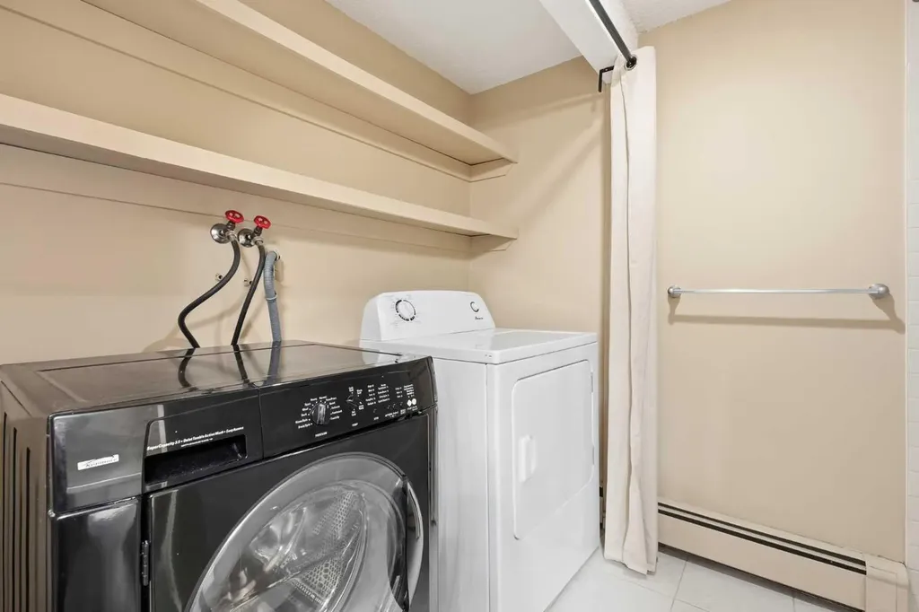 6400 Coach Hill Road SW Calgary AB T3H 1l6