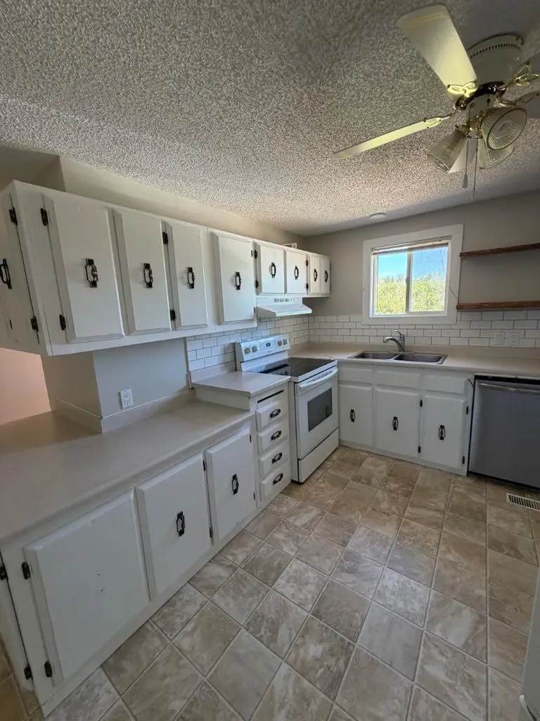 9701 95 Street La Crete AB T0H2H0