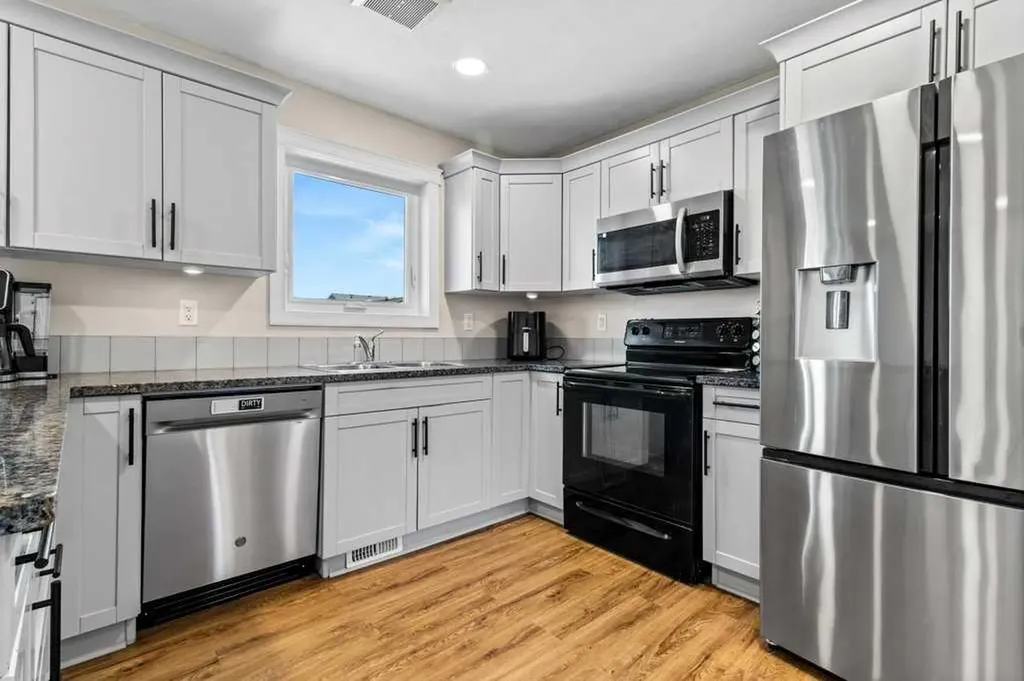 87 Almond Crescent Blackfalds AB T4M 0J5
