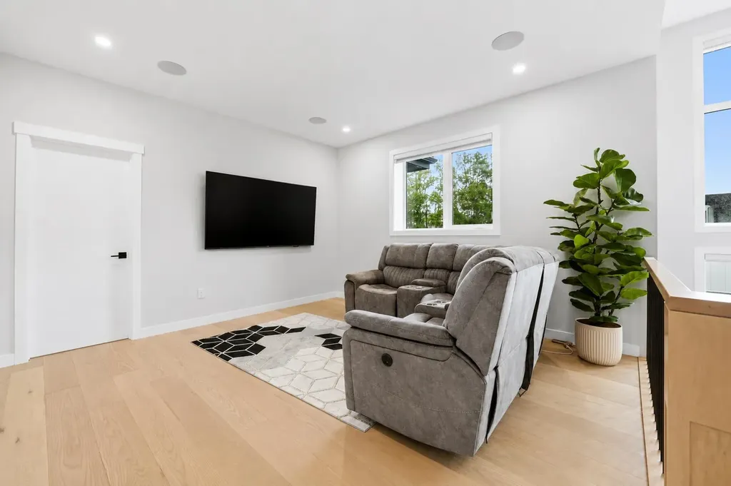 105 Rockhaven Green NW Calgary AB T3G 0C5