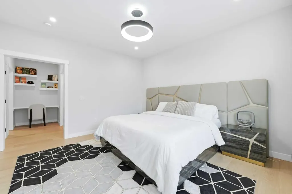 105 Rockhaven Green NW Calgary AB T3G 0C5