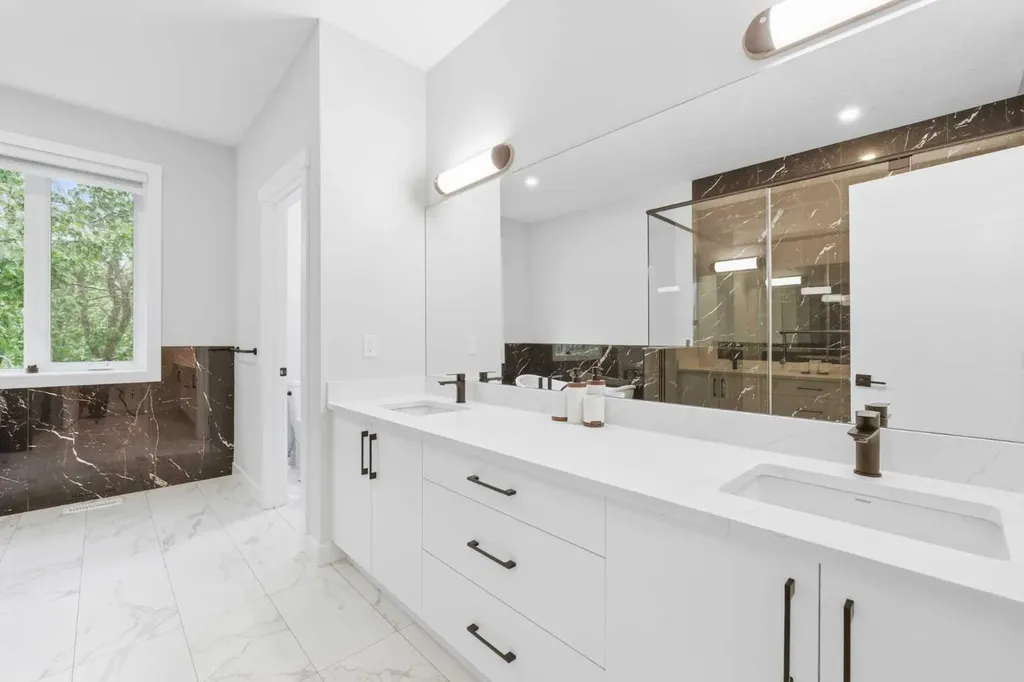 105 Rockhaven Green NW Calgary AB T3G 0C5