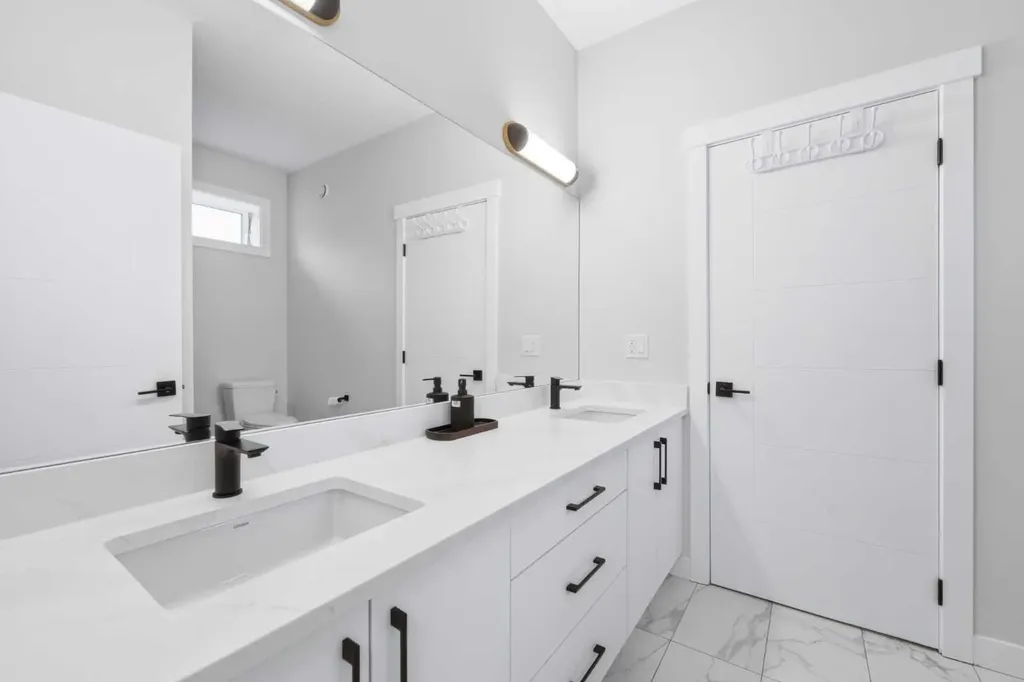 105 Rockhaven Green NW Calgary AB T3G 0C5