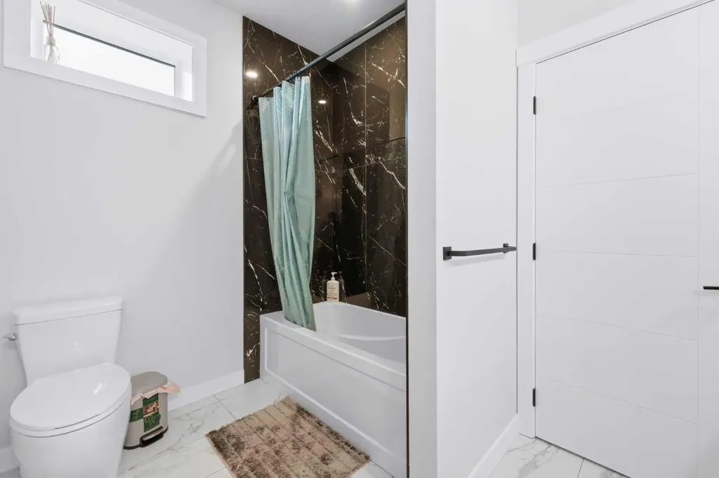 105 Rockhaven Green NW Calgary AB T3G 0C5
