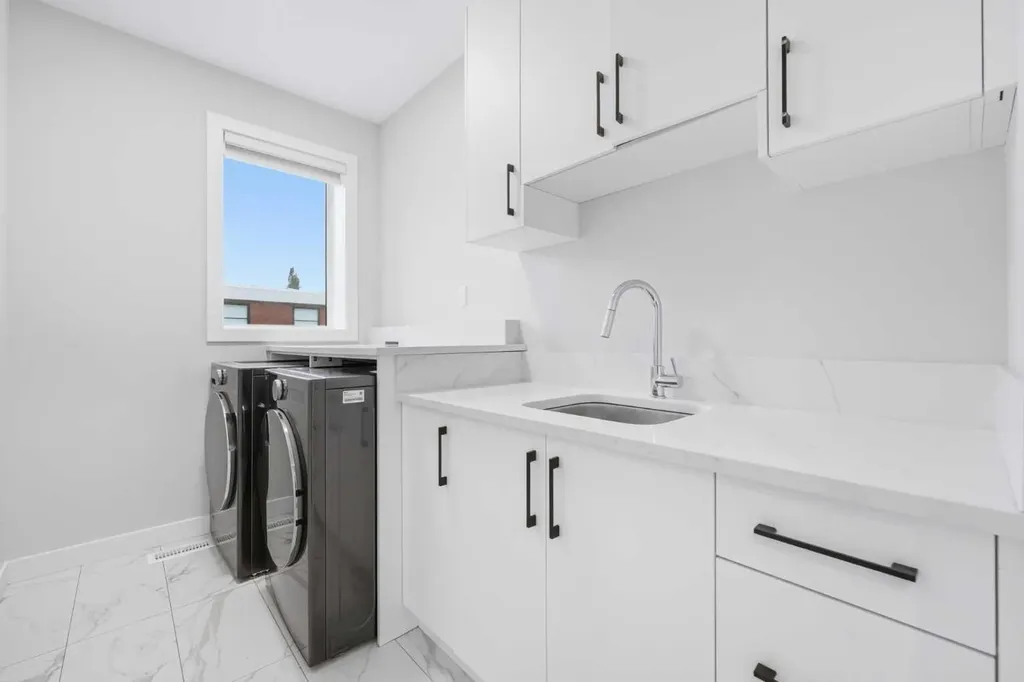 105 Rockhaven Green NW Calgary AB T3G 0C5