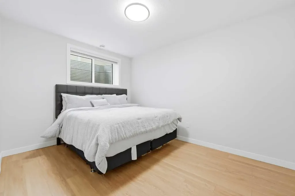 105 Rockhaven Green NW Calgary AB T3G 0C5