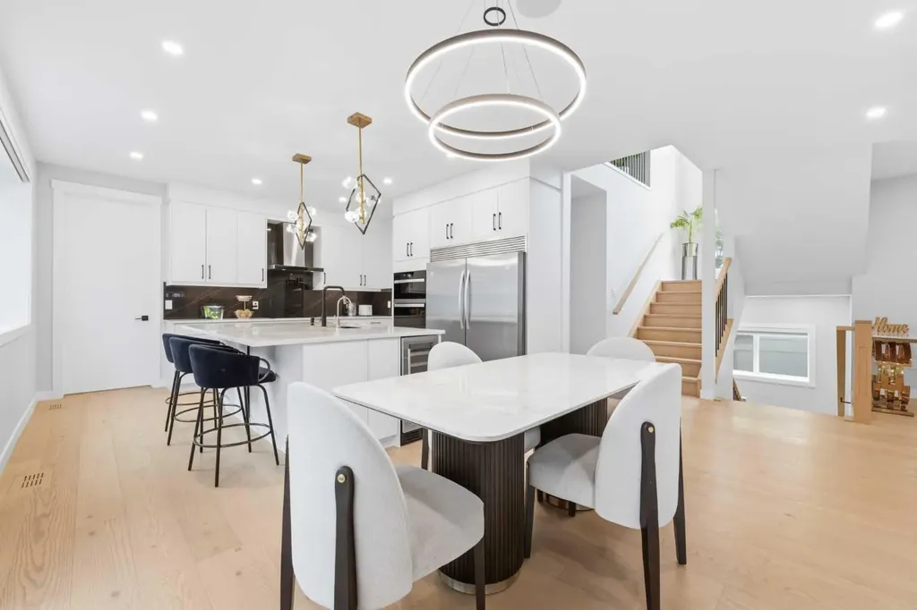 105 Rockhaven Green NW Calgary AB T3G 0C5