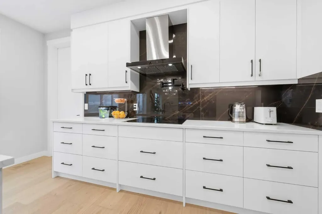 105 Rockhaven Green NW Calgary AB T3G 0C5
