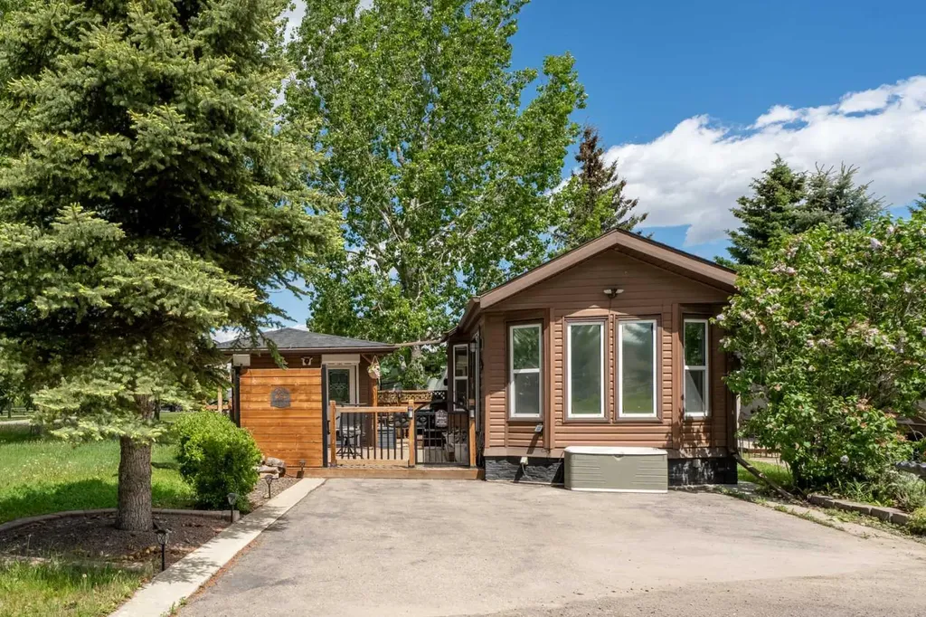 370165 79 Street E Rural Foothills County AB T0L 0A0