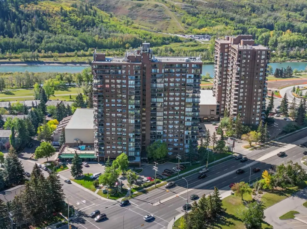 145 Point Drive NW Calgary AB T3B4W1