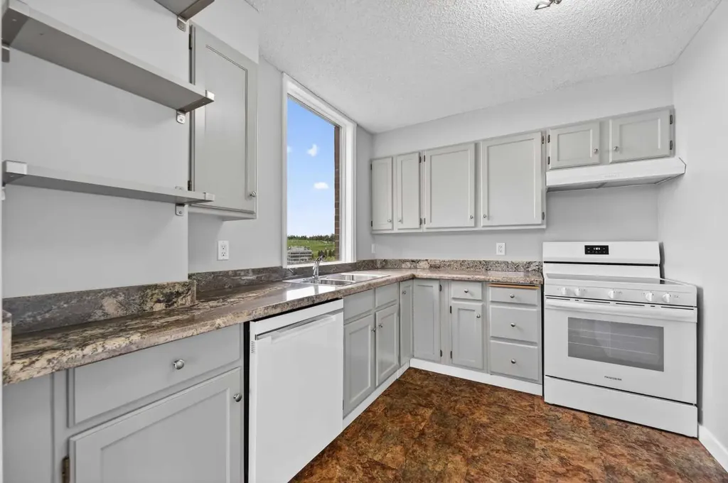 145 Point Drive NW Calgary AB T3B4W1