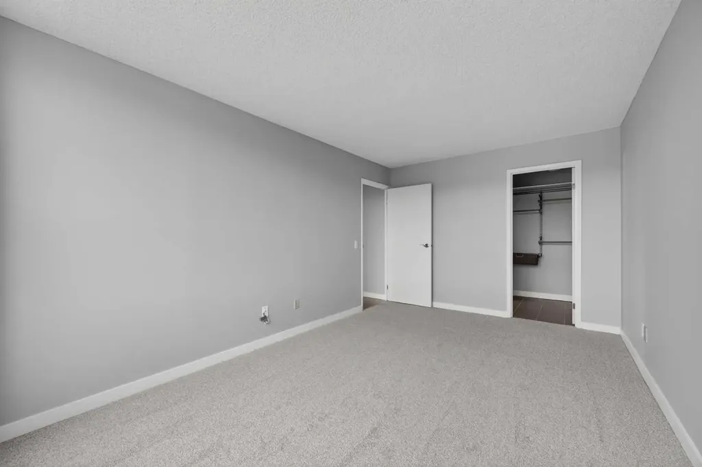 145 Point Drive NW Calgary AB T3B4W1