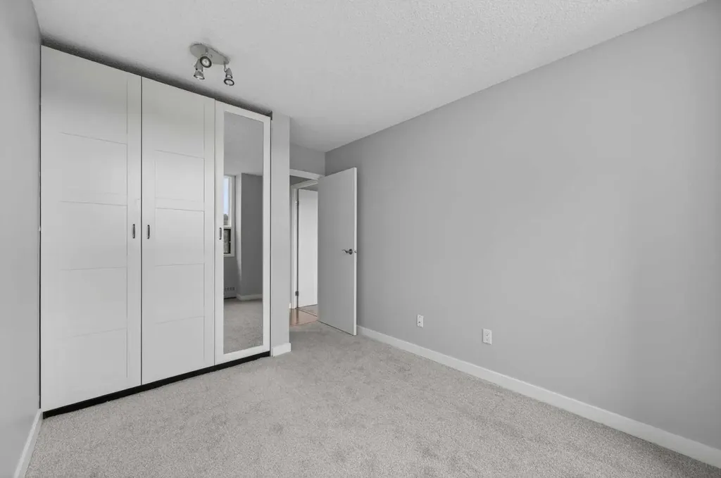 145 Point Drive NW Calgary AB T3B4W1