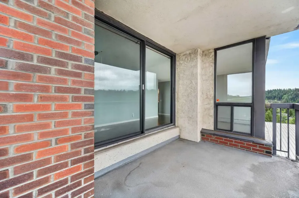 145 Point Drive NW Calgary AB T3B4W1