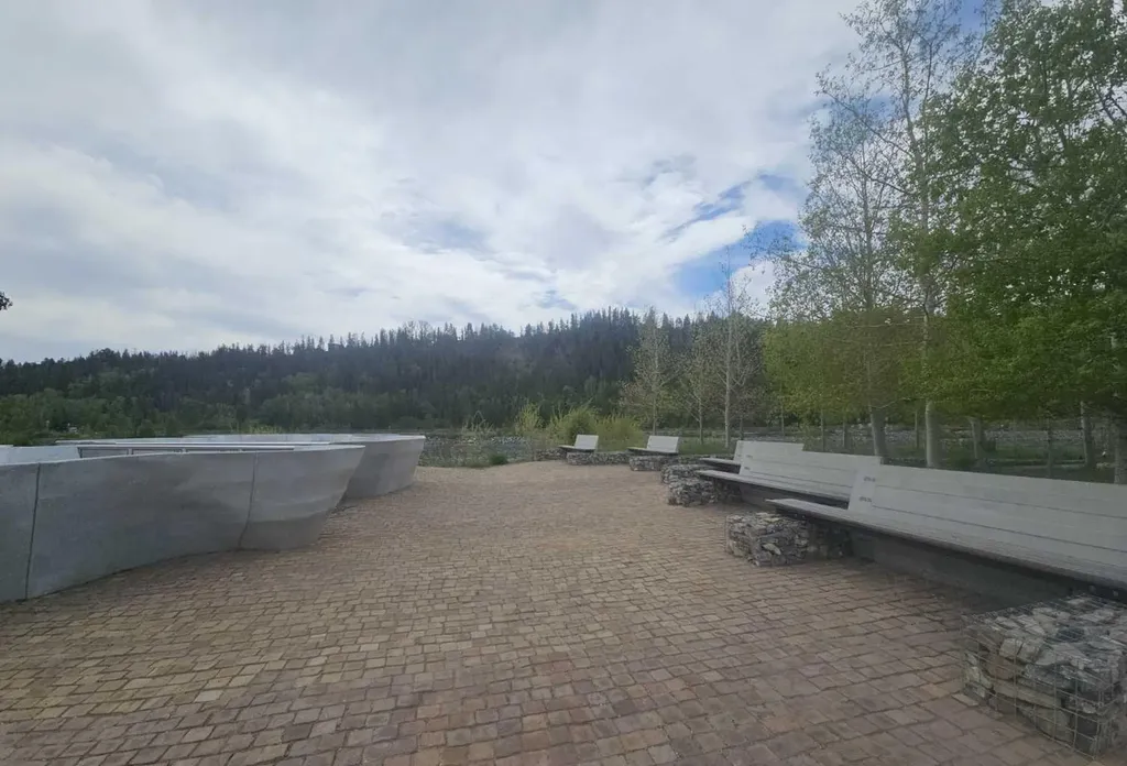 145 Point Drive NW Calgary AB T3B4W1