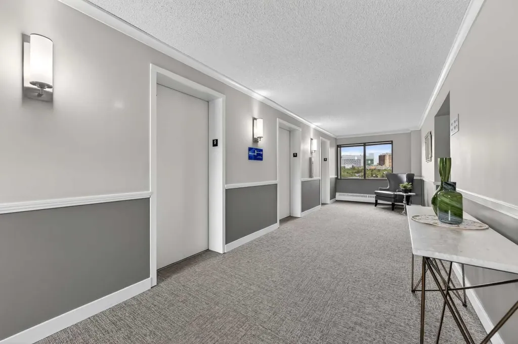 145 Point Drive NW Calgary AB T3B4W1