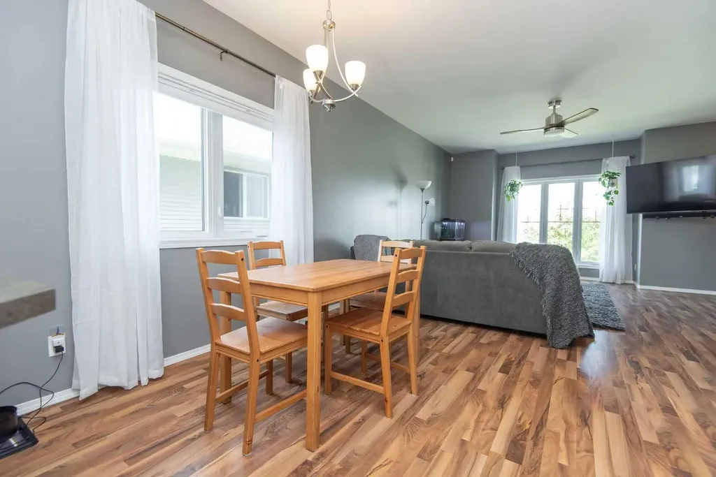 6 Castella Crescent Red Deer AB T4P 0L4