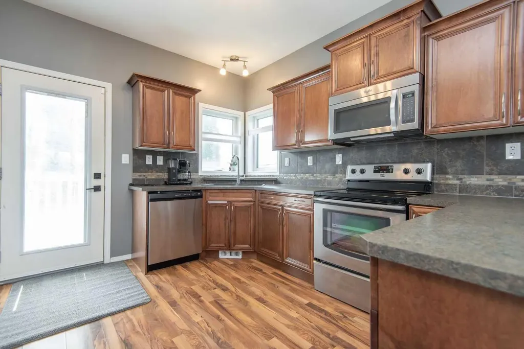 6 Castella Crescent Red Deer AB T4P 0L4