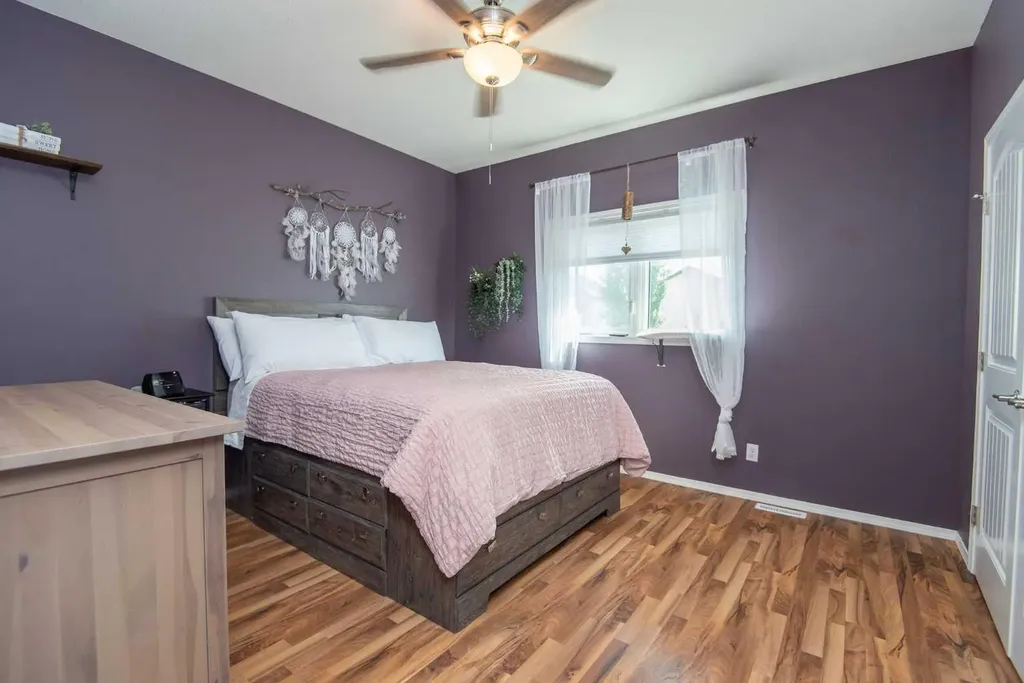 6 Castella Crescent Red Deer AB T4P 0L4