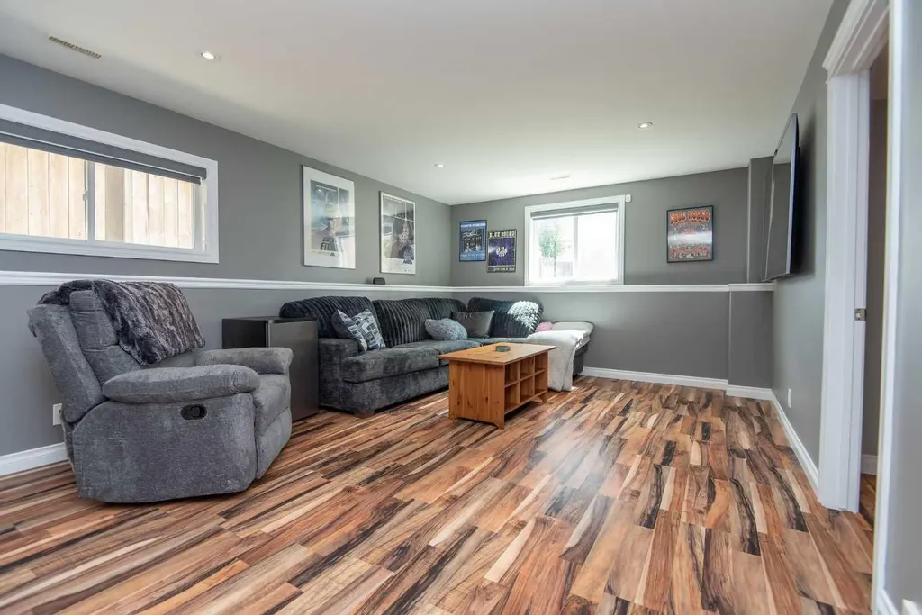 6 Castella Crescent Red Deer AB T4P 0L4