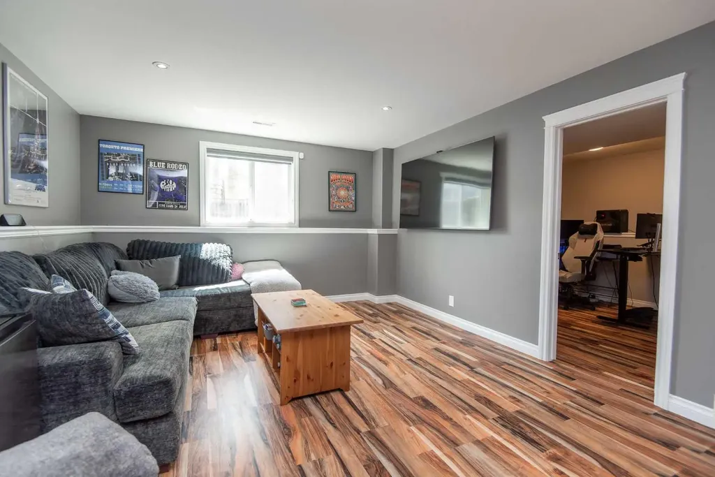 6 Castella Crescent Red Deer AB T4P 0L4
