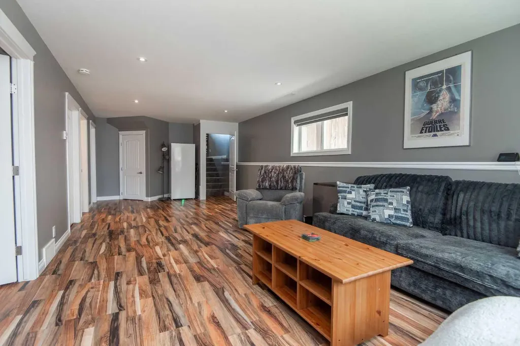 6 Castella Crescent Red Deer AB T4P 0L4